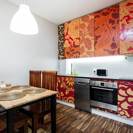 Goldenberry With Parking Mokotow Apartamento