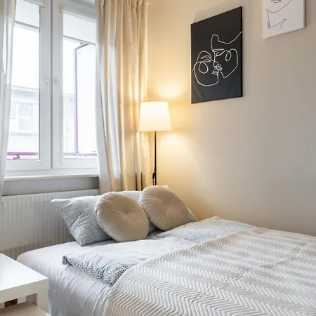 Goldenberry Mokotow *