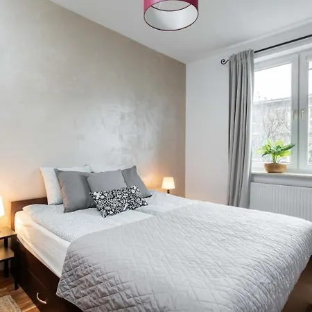 Goldenberry Mokotow *