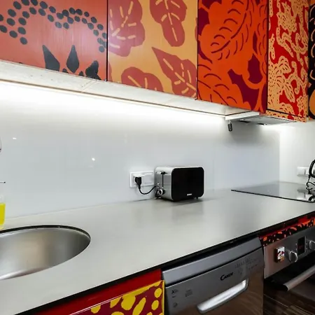 Goldenberry Mokotow * ワルシャワ